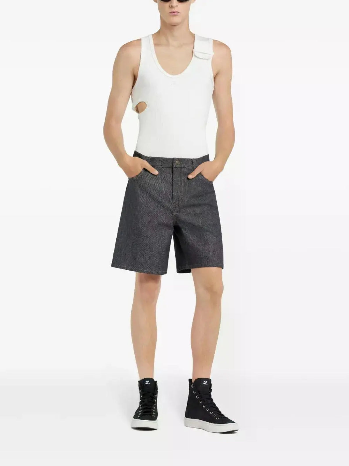 PRIX MARQUE : 130 / SHORT HAMMER EN TWILL