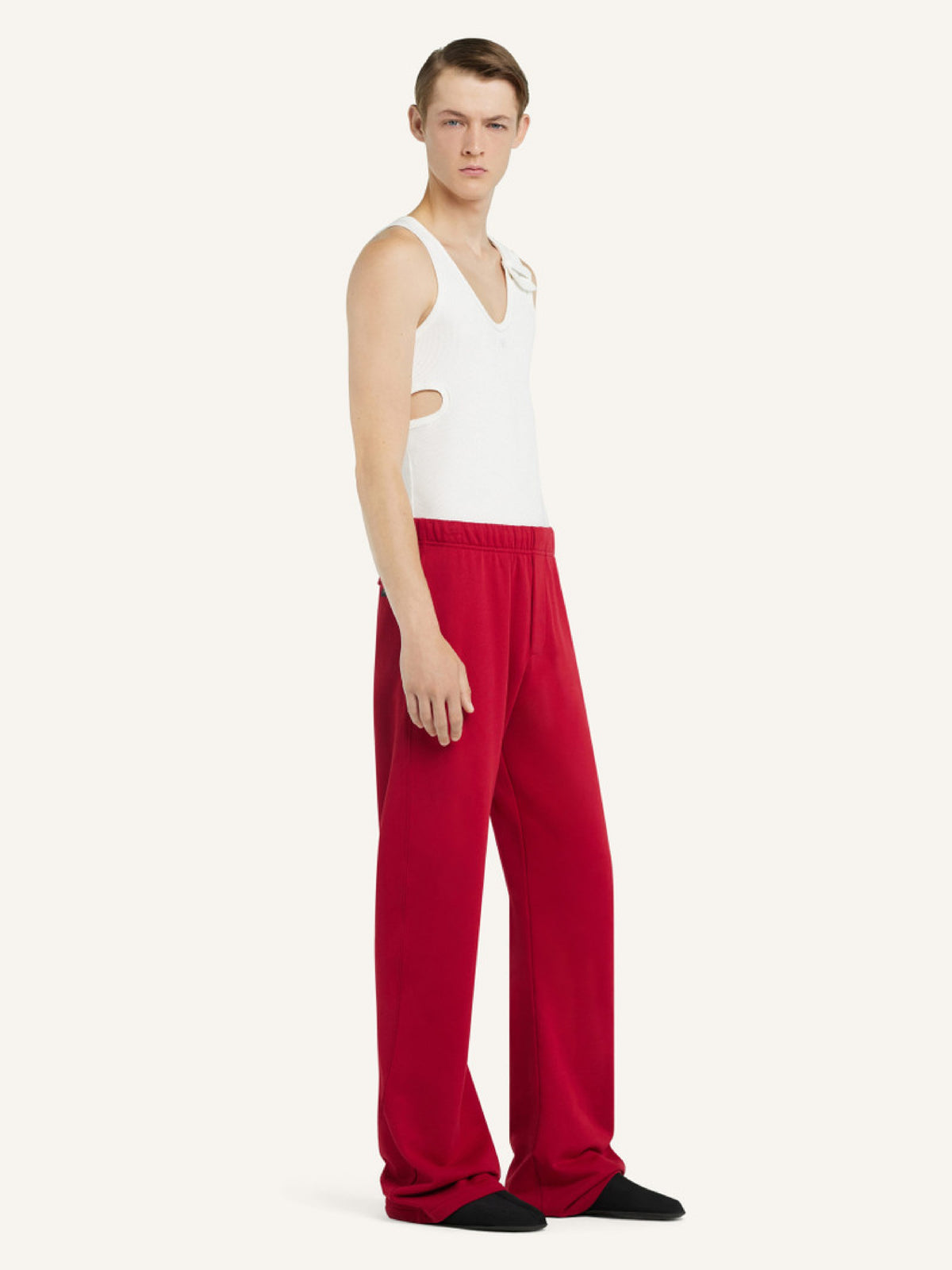 PRIX MARQUE : 120 / PANTALON EN MOLLETON BRODÉ