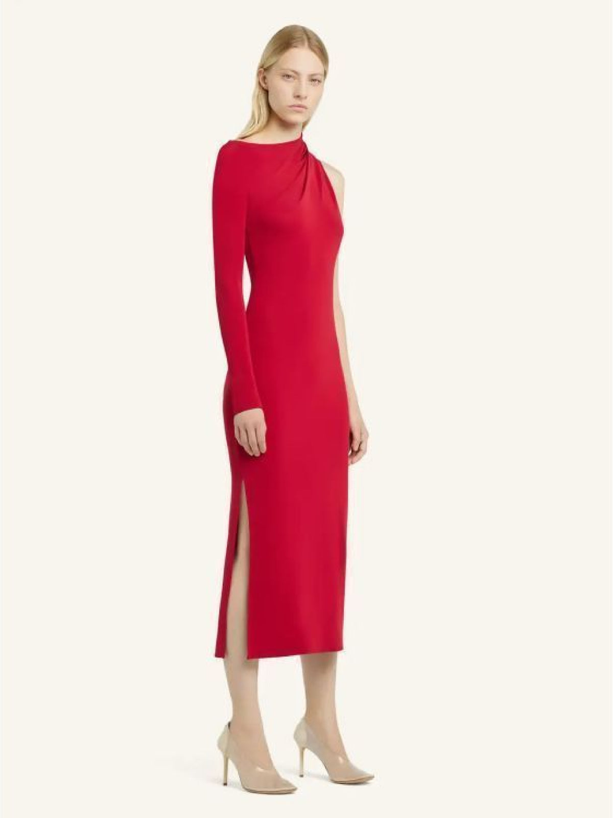 PRIX MARQUE : 250 / ROBE LONGUE ASYMÉTRIQUE