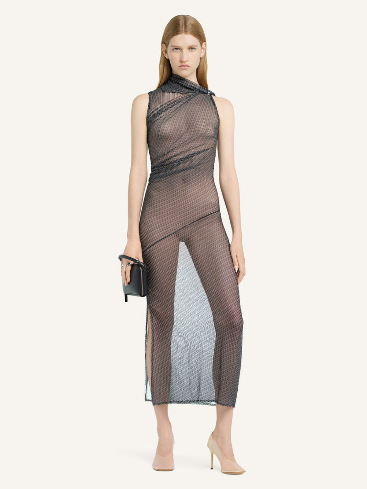 PRIX MARQUE : 250 / ROBE DRAPÉE EN MESH