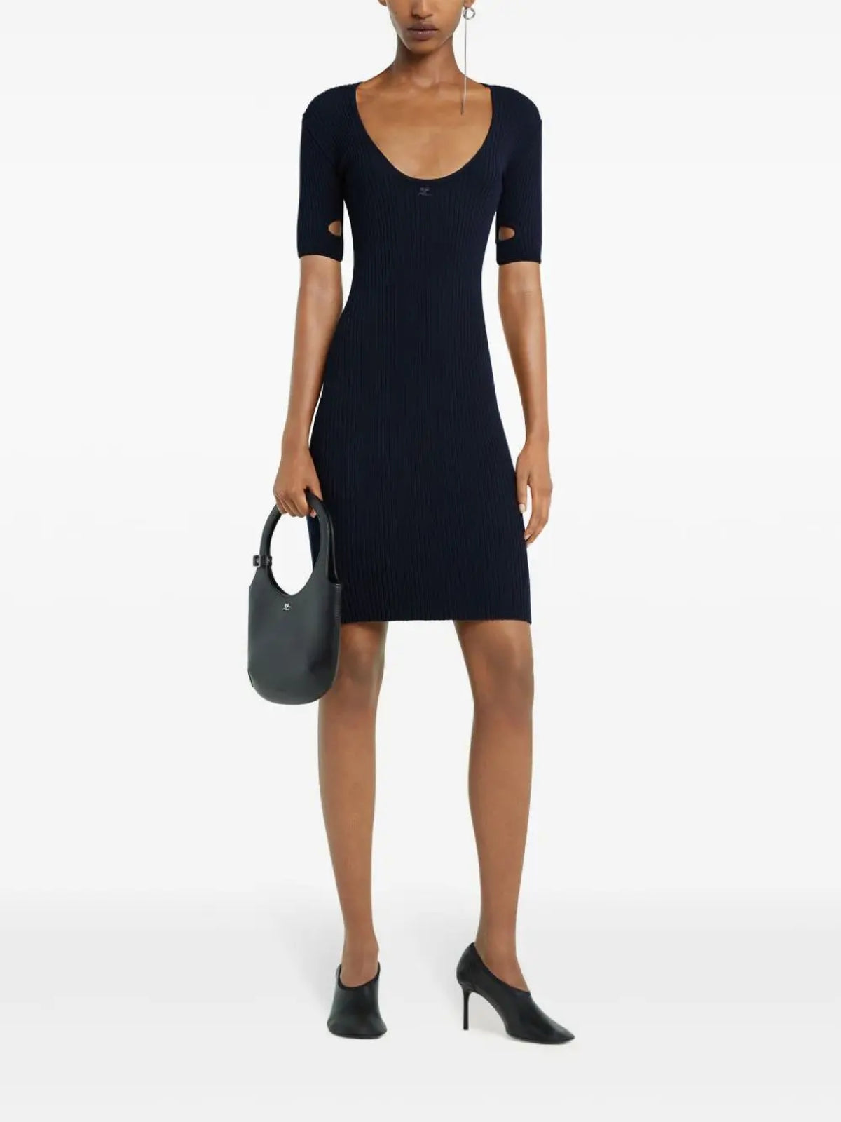 PRIX MARQUE : 150 / MINI ROBE CUT-OUT EN MAILLE