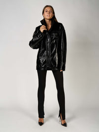 PRIX MARQUE : 300 / BLOUSON ICONIQUE VINYLE OVERSIZE