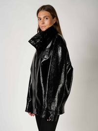PRIX MARQUE : 300 / BLOUSON ICONIQUE VINYLE OVERSIZE