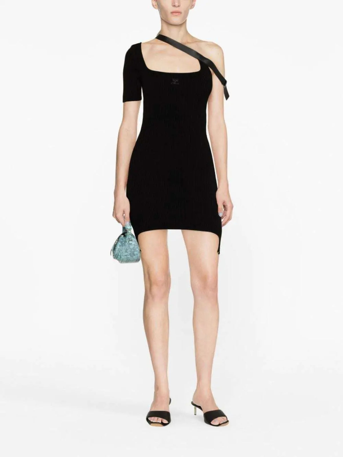 PRIX MARQUE : 120 / ROBE EN MAILLE A BRETELLE ASYMETRIQUE
