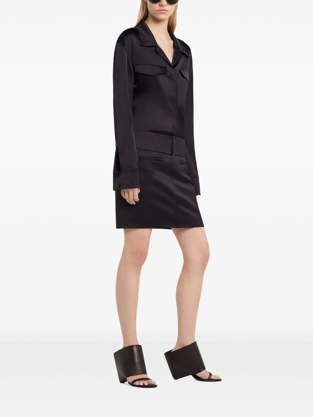 PRIX MARQUE : 180 / CHEMISE EN SATIN 2 POCHES