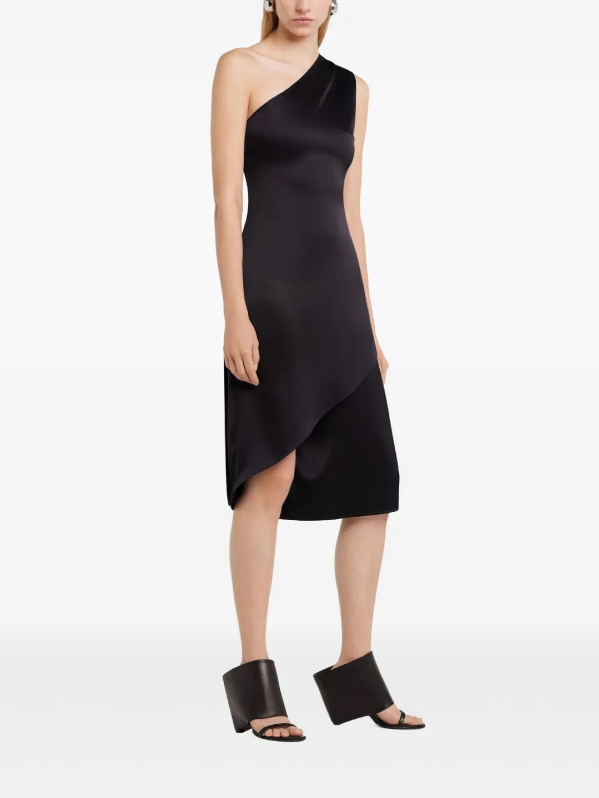 PRIX MARQUE : 390 / ROBE ASYMÉTRIQUE INFINI