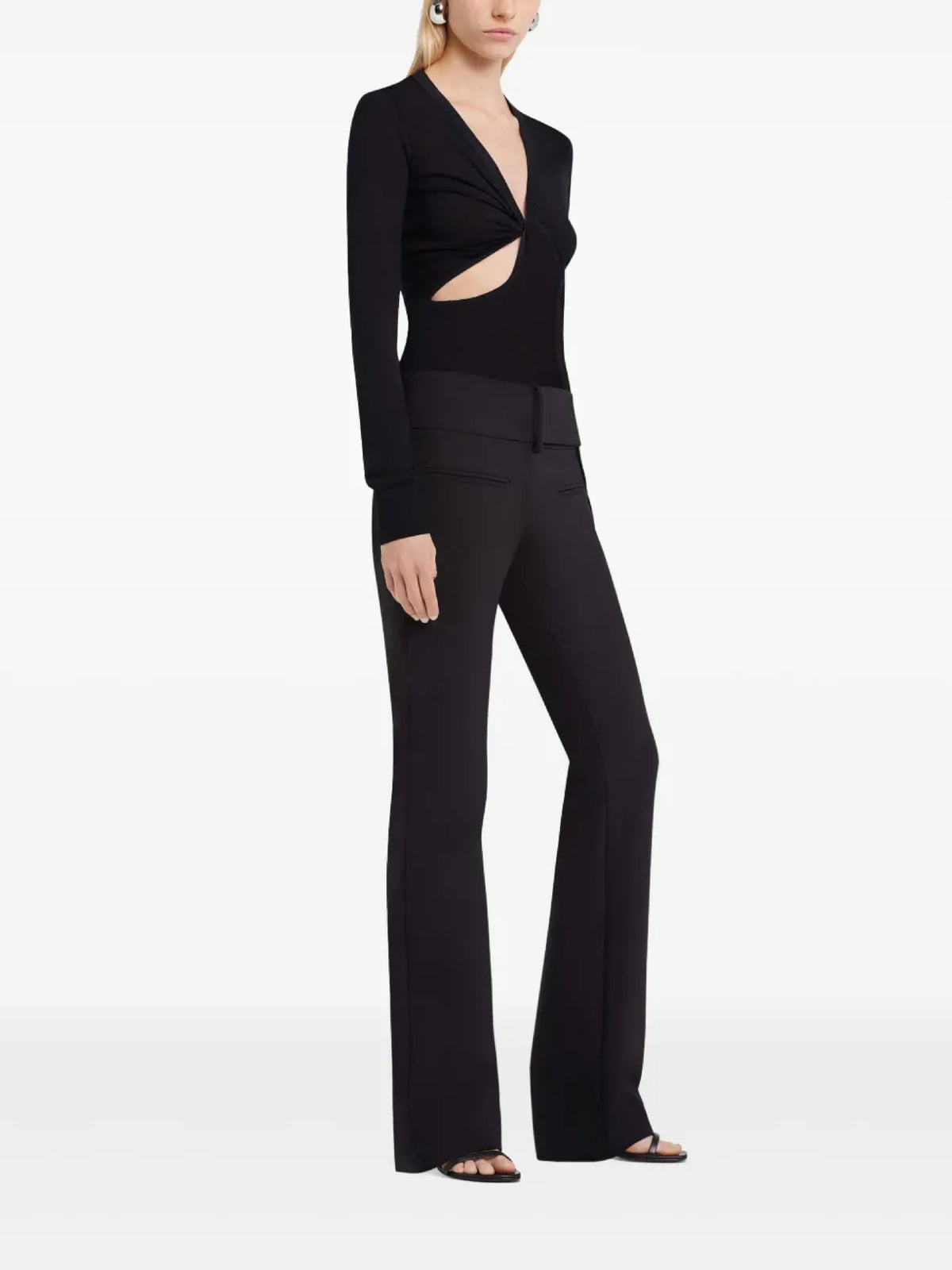 PRIX MARQUE : 140 / PULL TWIST EN MAILLE
