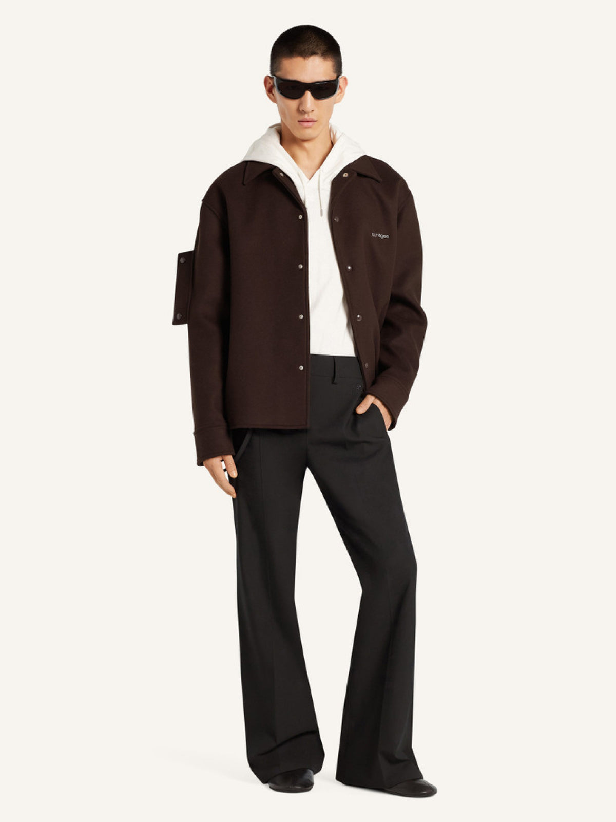 PRIX MARQUE : 250 / SURCHEMISE BRODÉE