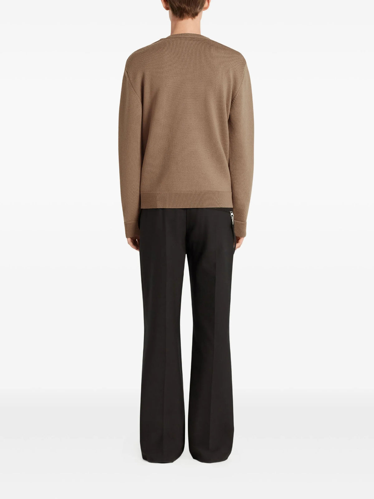 PRIX MARQUE : 140 / PULL BRODÉ
