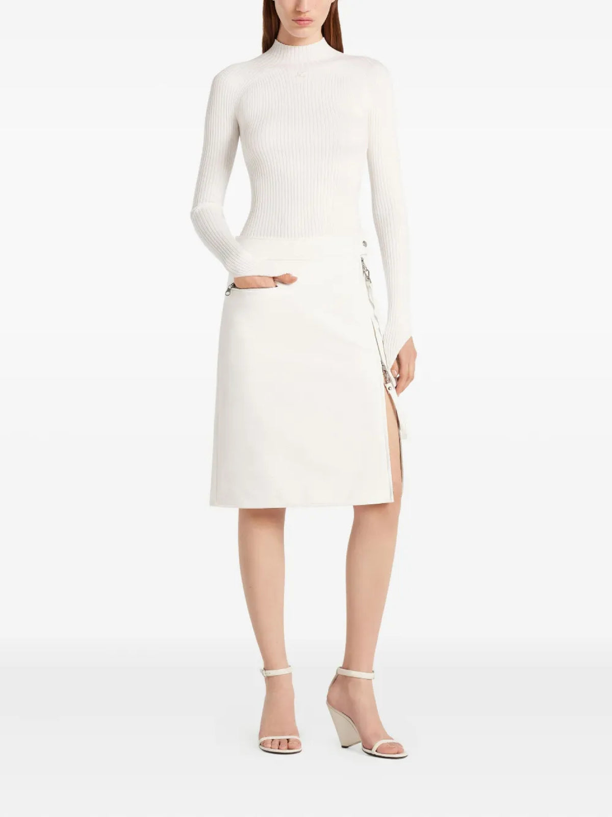 PRIX MARQUE : 140 / PULL CERCLE EN MAILLE
