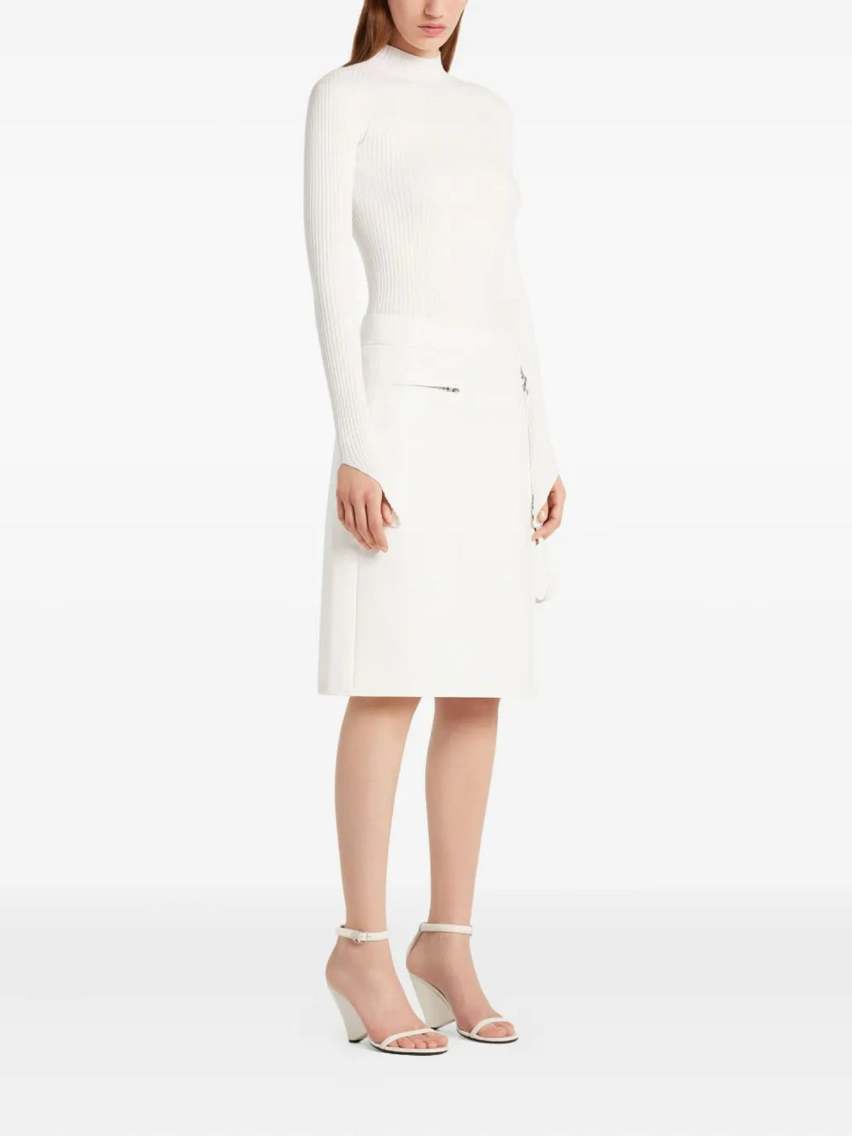 PRIX MARQUE : 140 / PULL CERCLE EN MAILLE