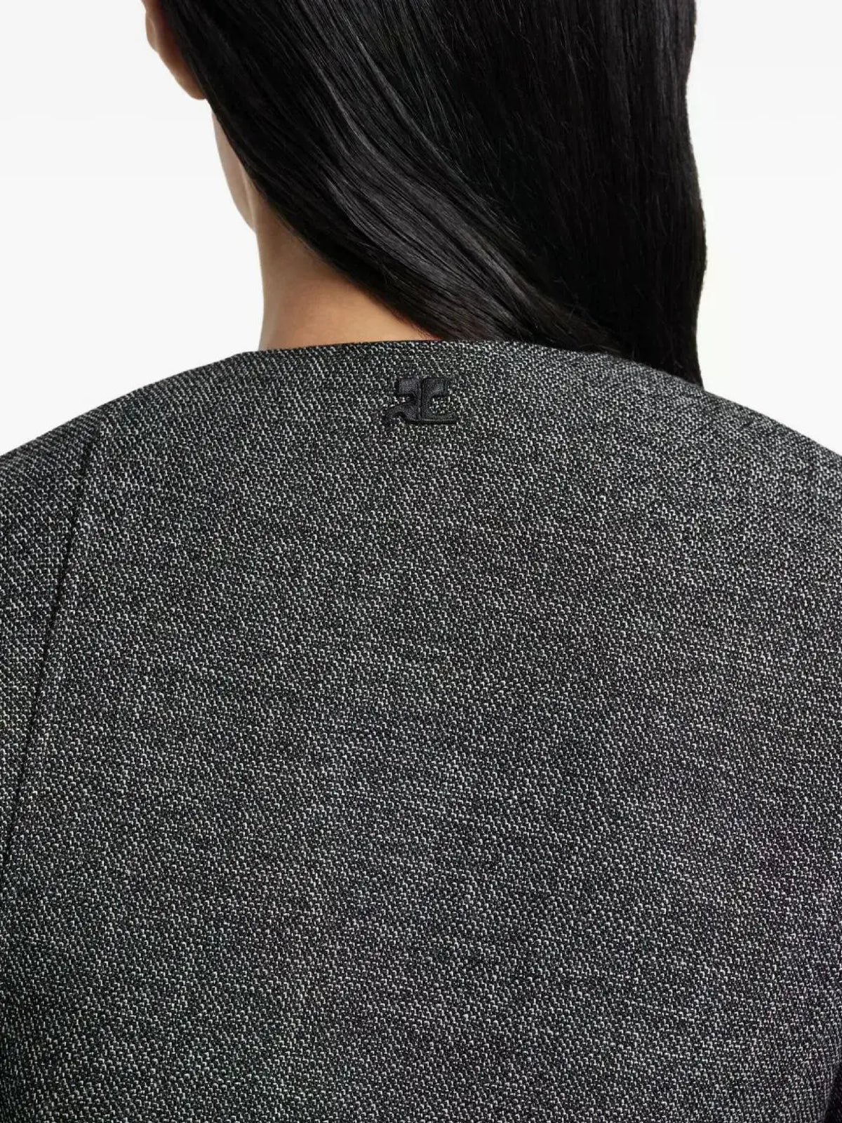 PRIX MARQUE : 450 / VESTE OBLIQUE EN LAINE CAVIAR
