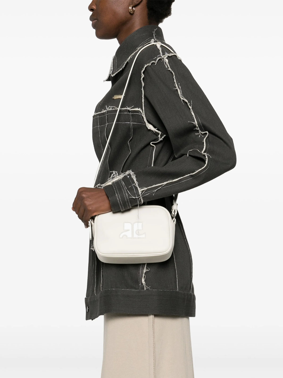 PRIX MARQUE : 250 / SAC CAMERA RÉÉDITION EN CUIR -TU