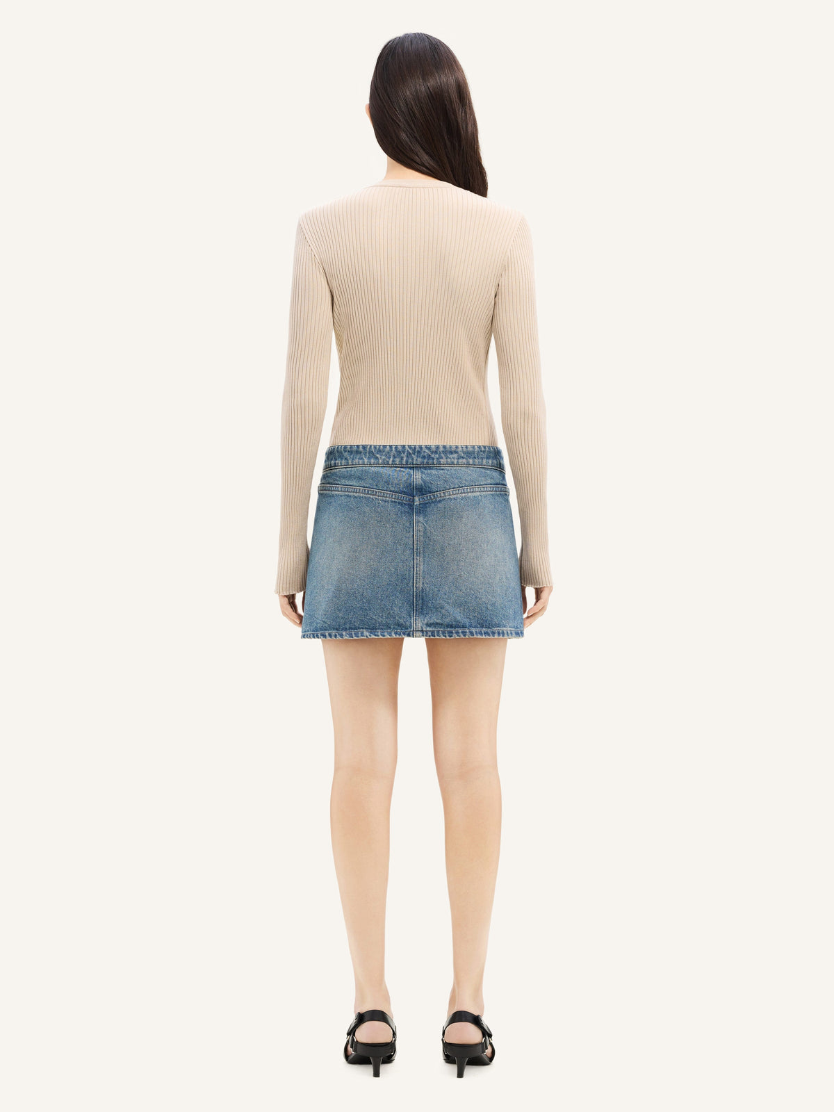 PRIX MARQUE : 140 / SHOULDER SNAPS RIB KNIT