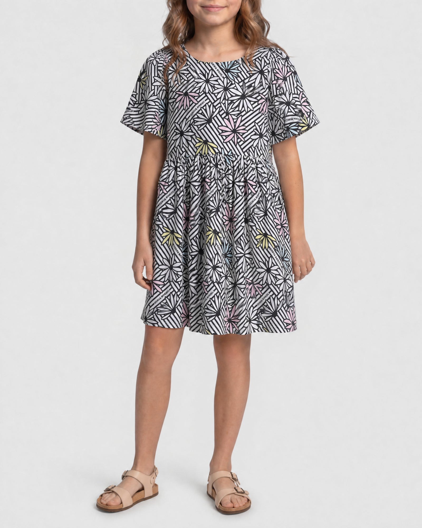 ROBE MANCHES COURTES
