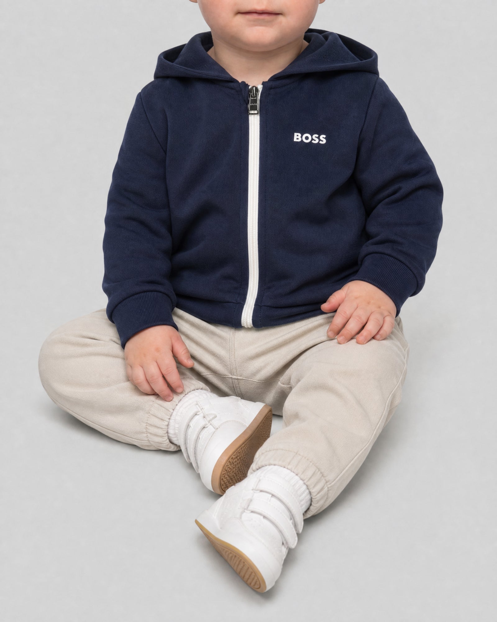 CARDIGAN A CAPUCHE