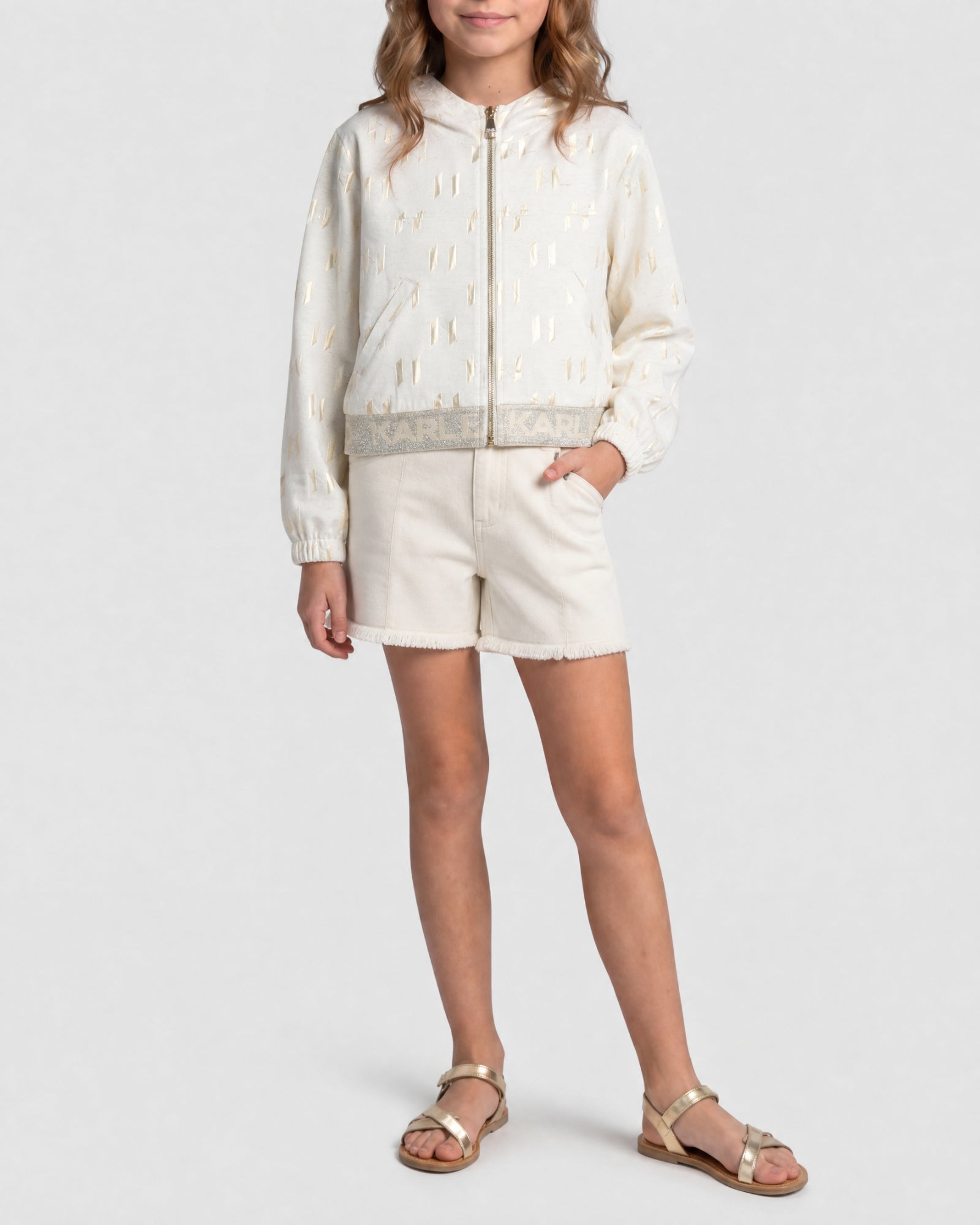 CARDIGAN A CAPUCHE