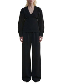 Matte V-Neck - Black