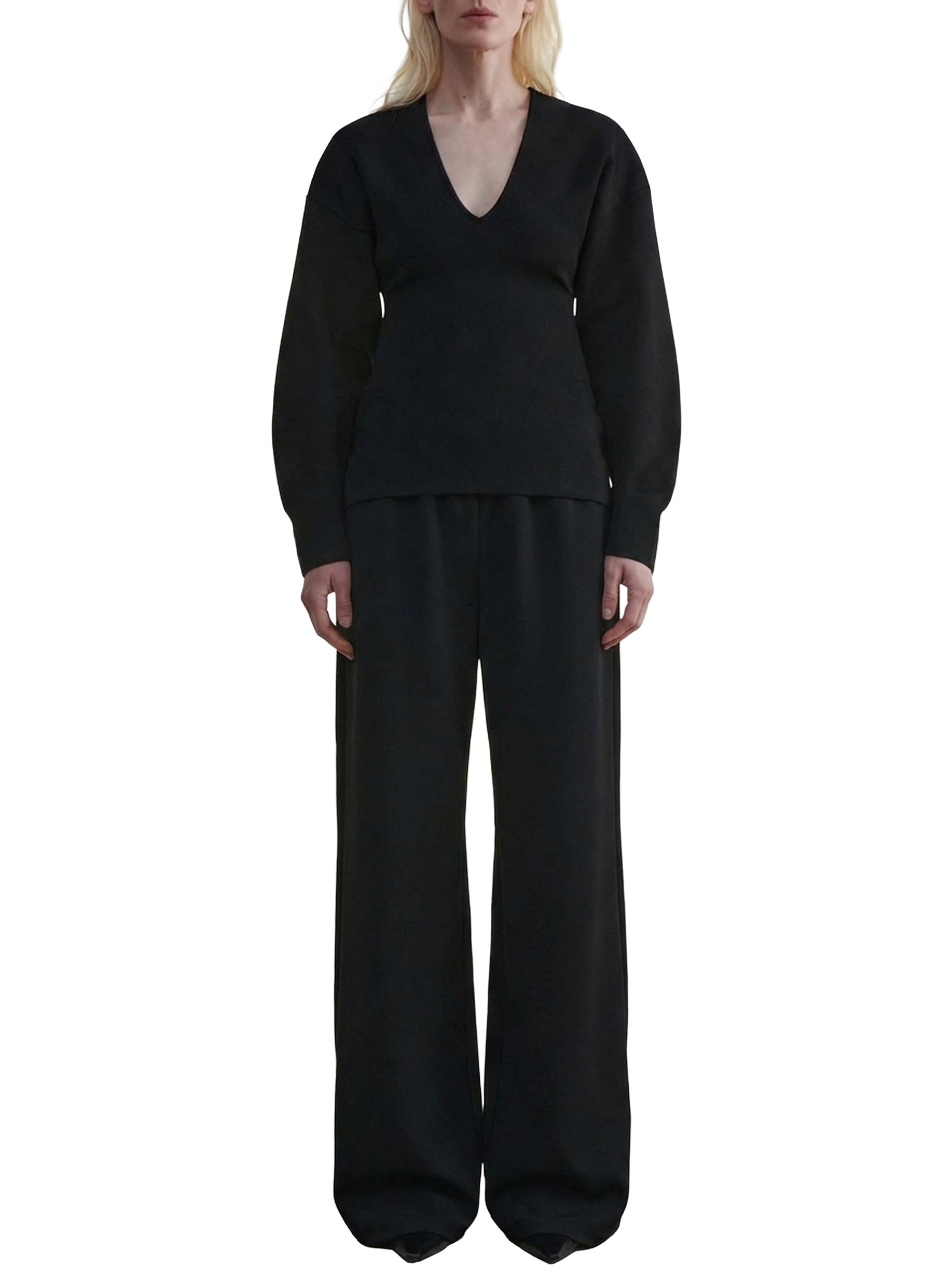 Matte V-Neck - Black
