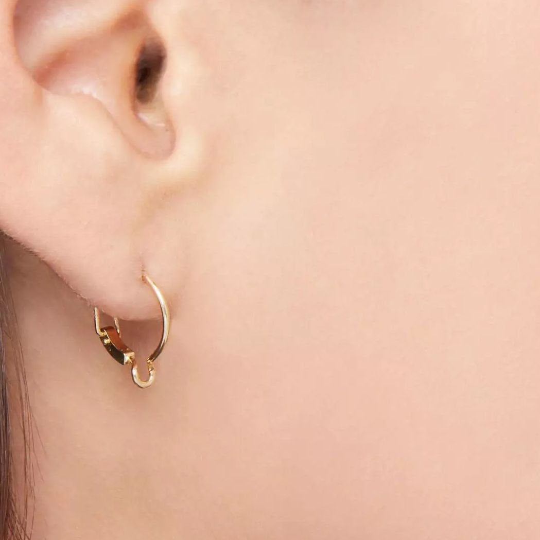 Essentials charm holder hoop earring in 18k yellow gold - Gold