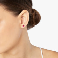 Curved barbell heart piercing in 18k rose gold with synthetic ruby - Pink