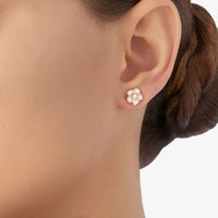 Flower earring in 9k rose gold and mother-of-pearl enamel - Pink & White