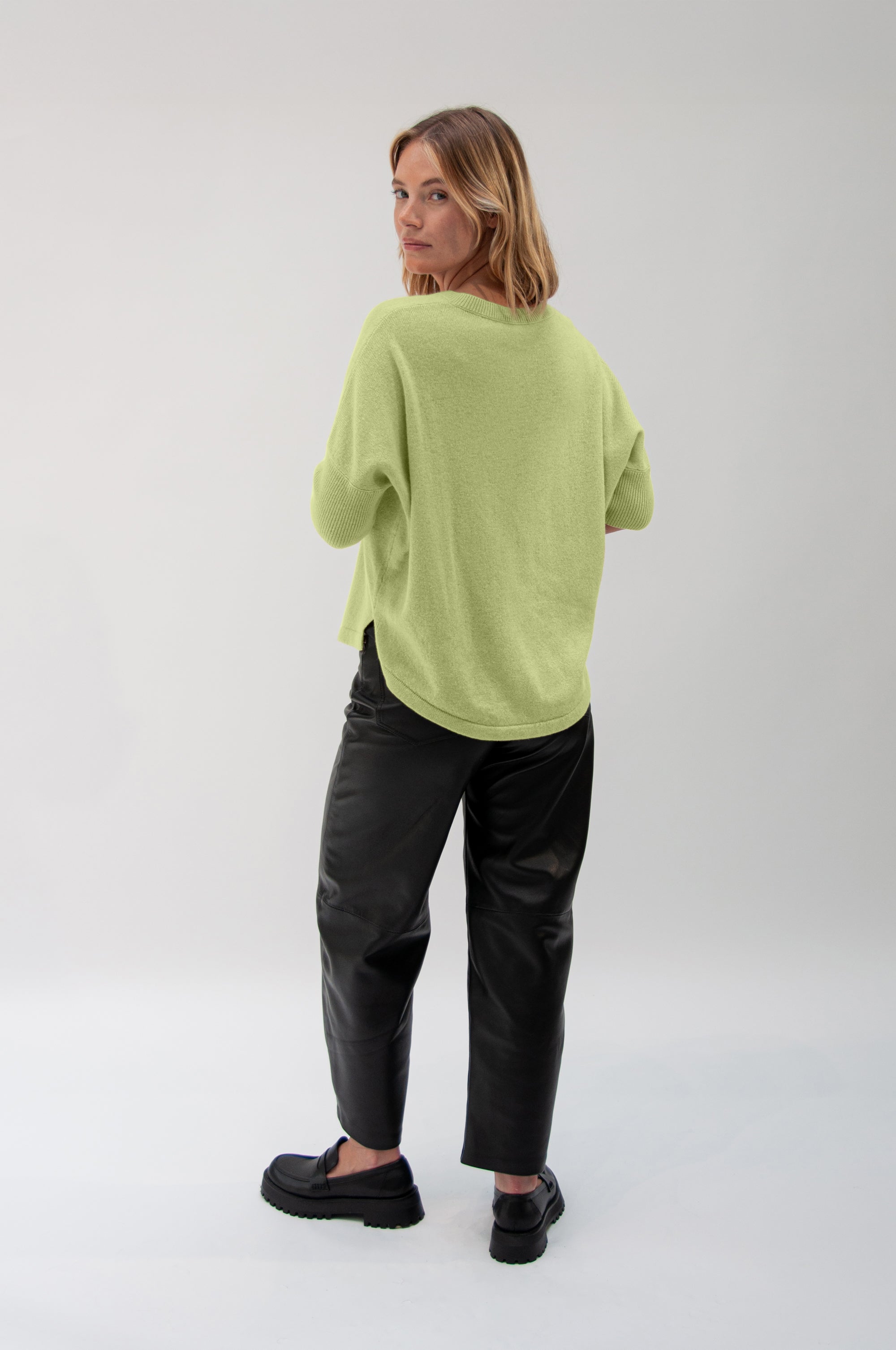 1 QTY NEW PULL COL V