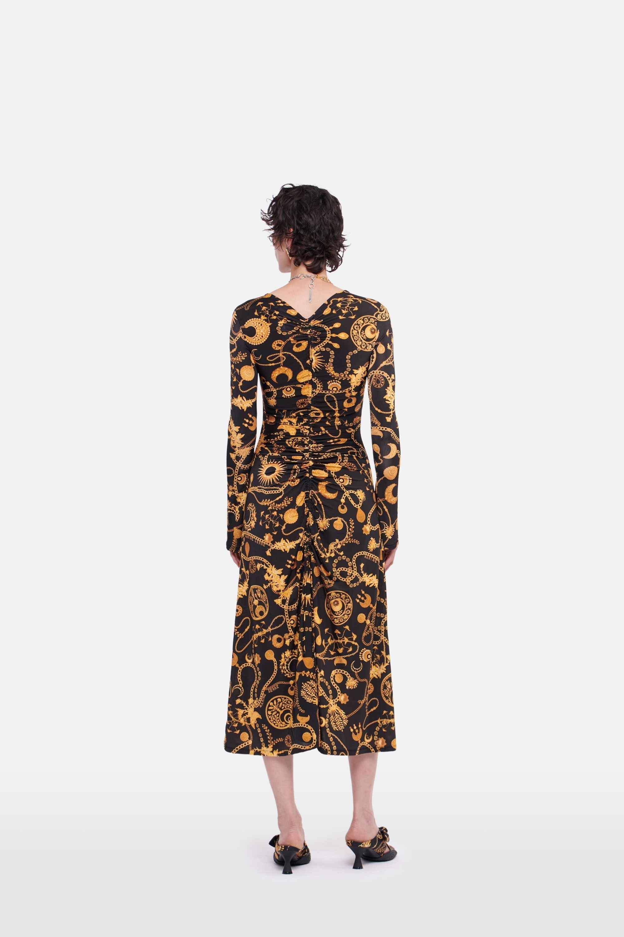 PRIX MARQUE : 150€_Ornament Jewelry Black Robe - Ornament Jewelry Black