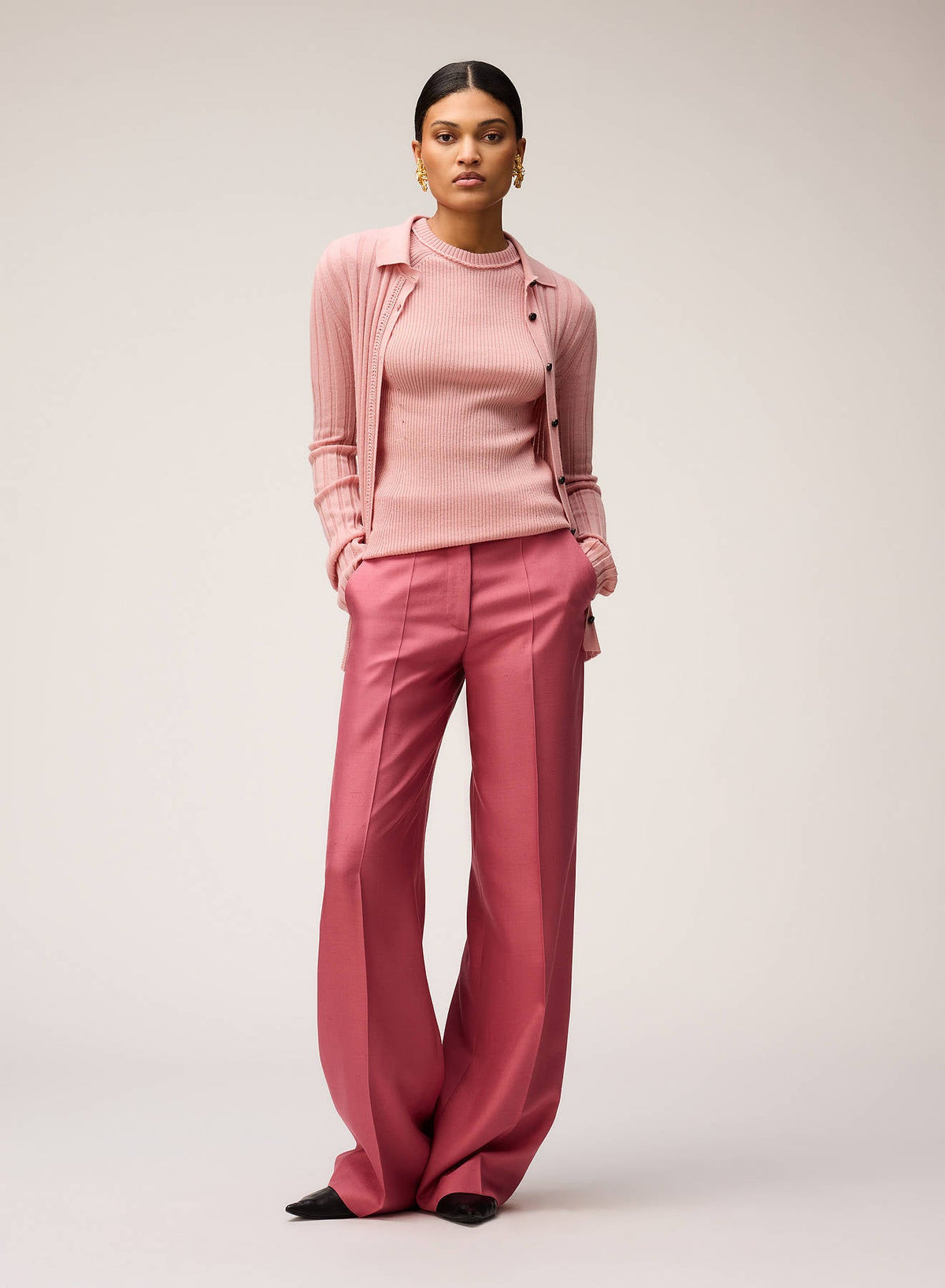PINK ROSE LIGHT CASHMERE RIBBED KNIT T-SHIRT WITH CROCHET DETAIL