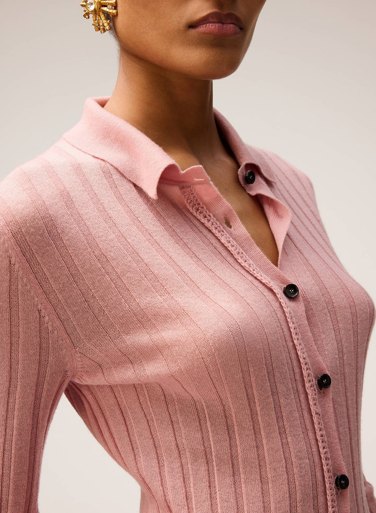 PINK ROSE LIGHT CASHMERE RIBBED KNIT CARDIGAN WITH CROCHET DETAIL