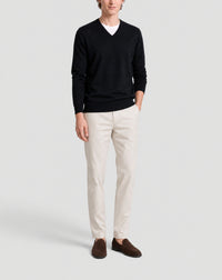 Fitted V-neck cashmere jumper - Black