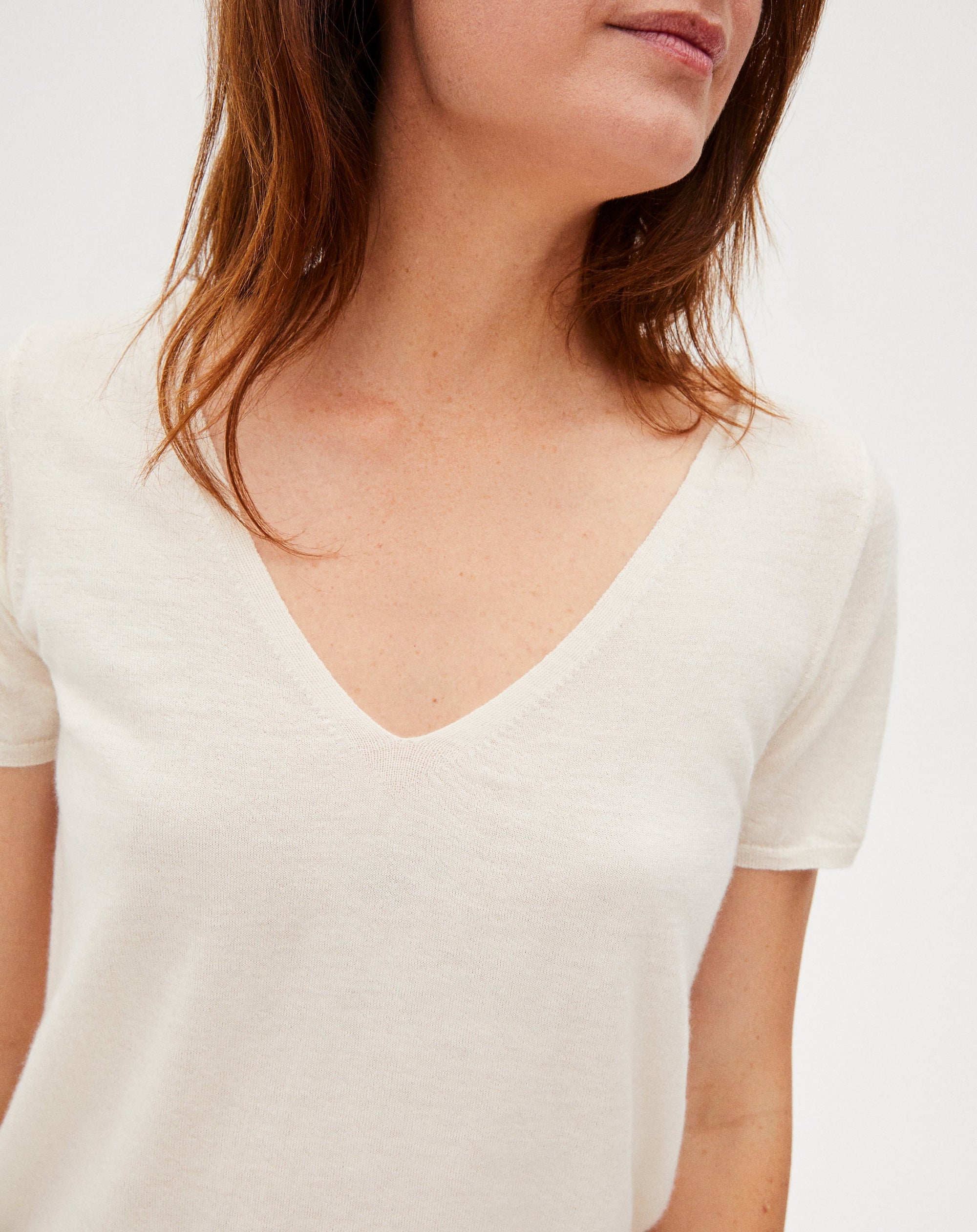 RECO70Pull V Manches Courtes Ultrafin Contemporain - Naturel
