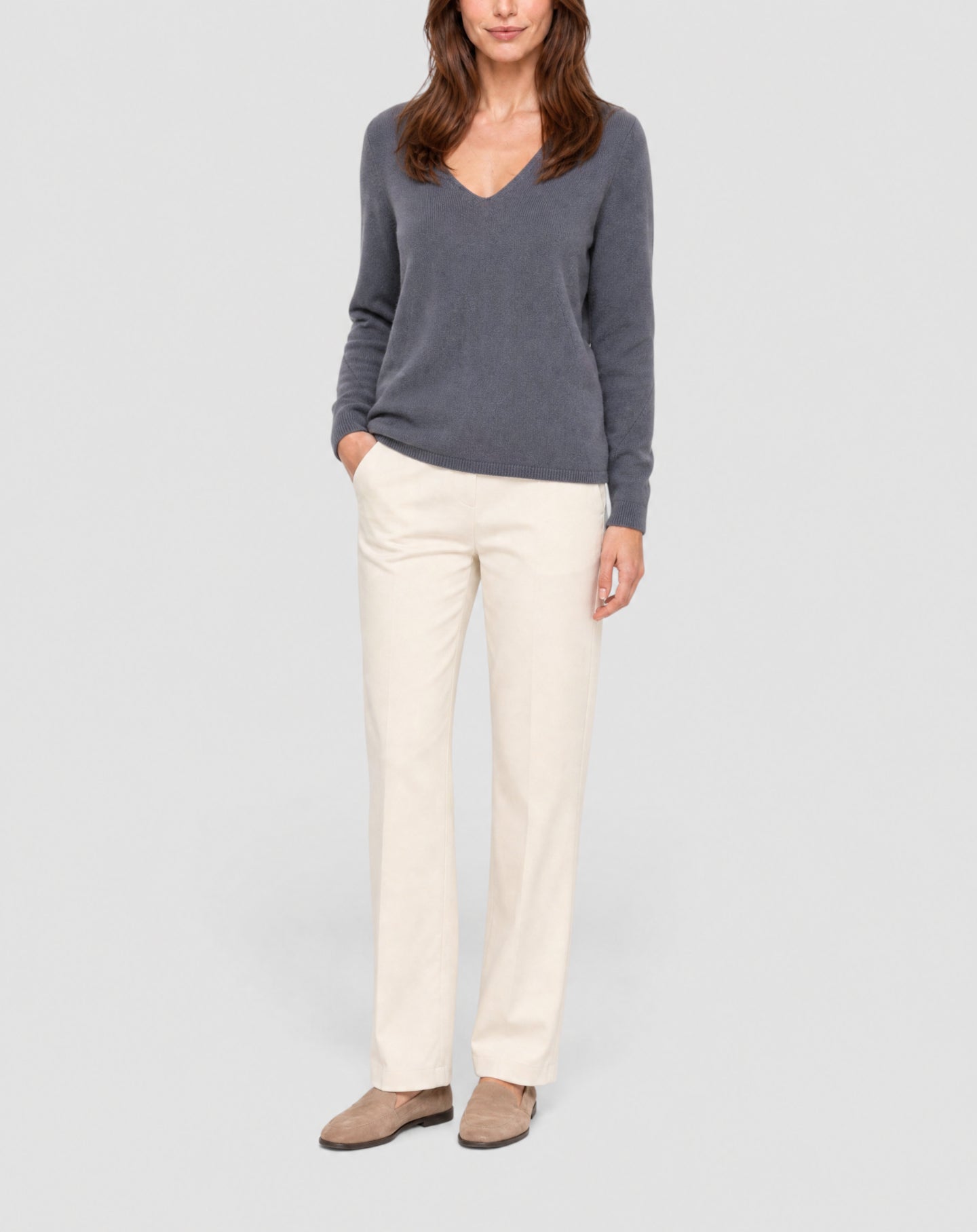 Fitted V-neck jumper with a pointelle pattern in cashmere - Loup