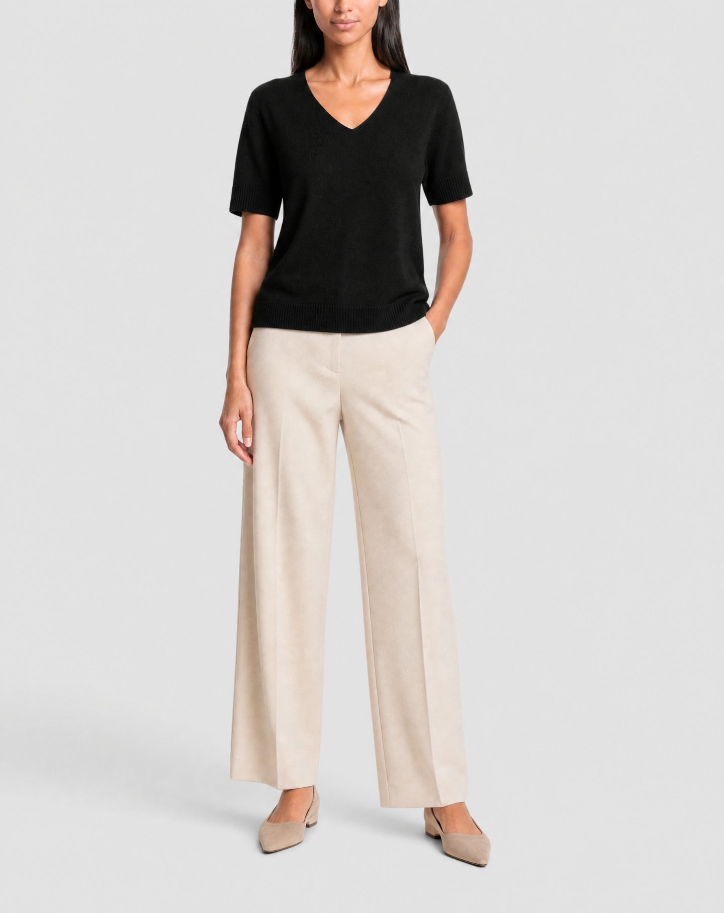 Oversized short-sleeved V-neck cashmere jumper - Black