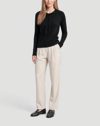 Ultra-fine V-neck jumper with a cashmere tie detail - Black