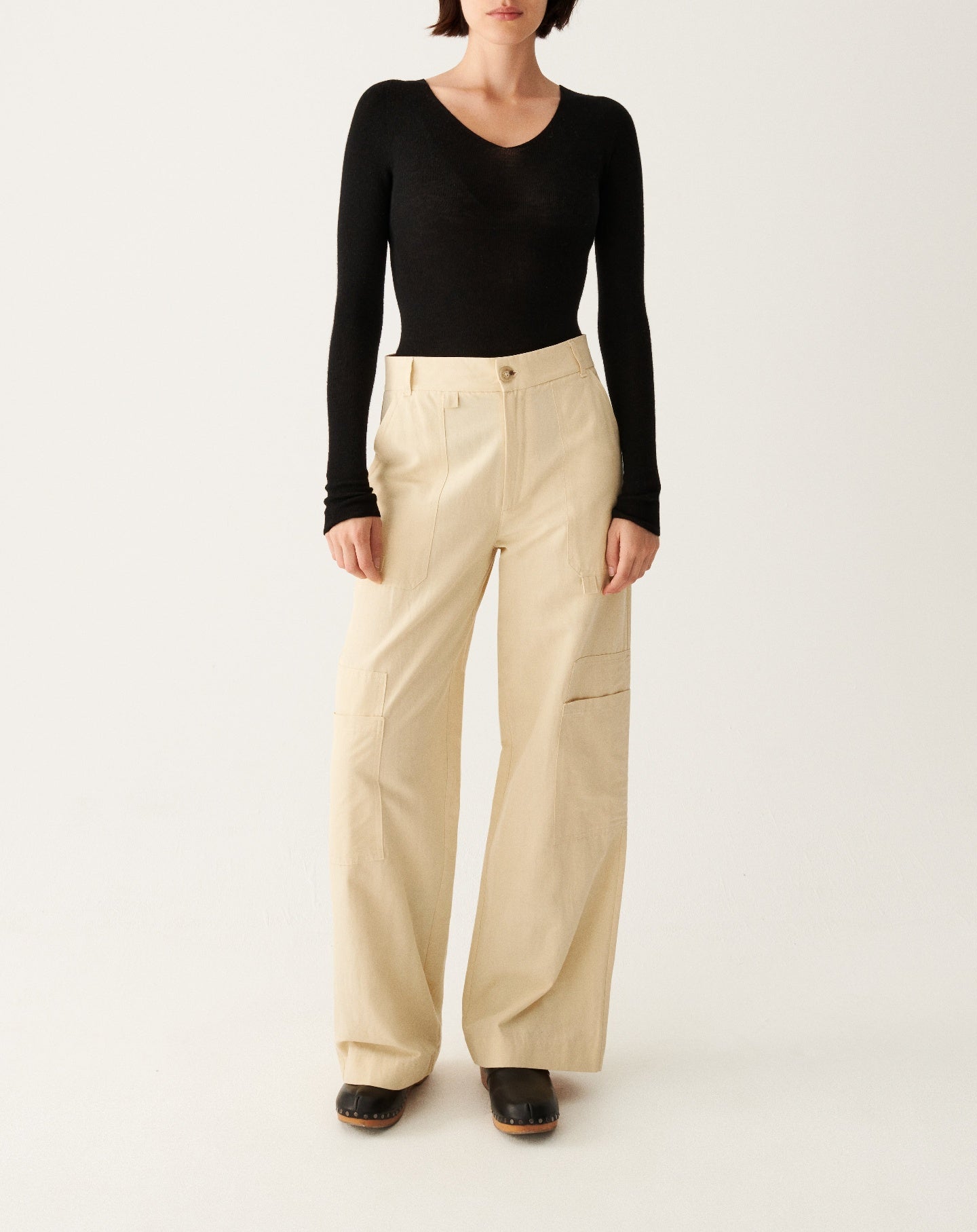 RECO120Pull V Ultrafin Sans Couture - Noir