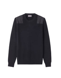 Round-neck cashmere jumper with pearl-ribbed knit and suede patch - Black