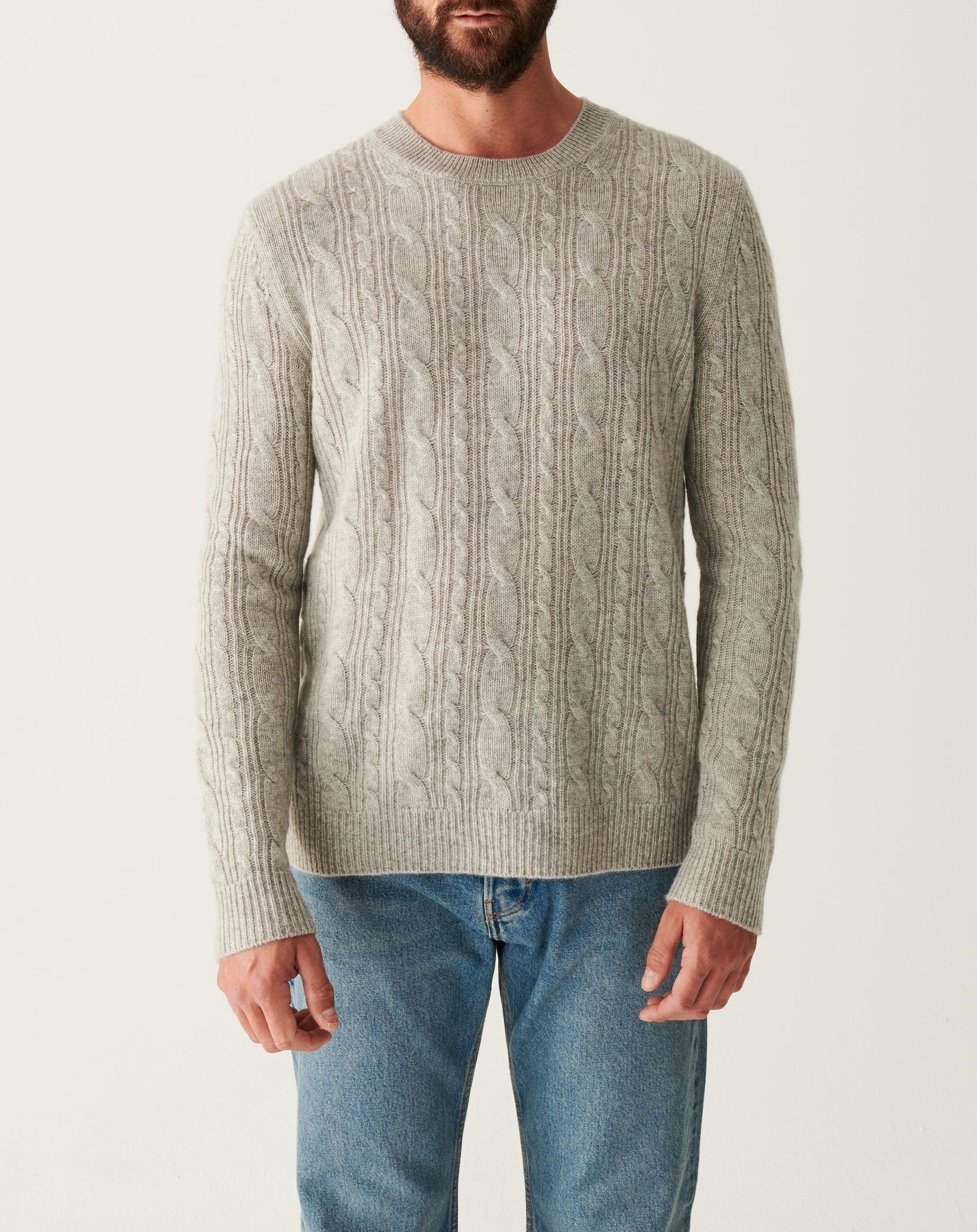 Cashmere jumper with a round neck, cable knit and ribbed detailing - Silver Grey