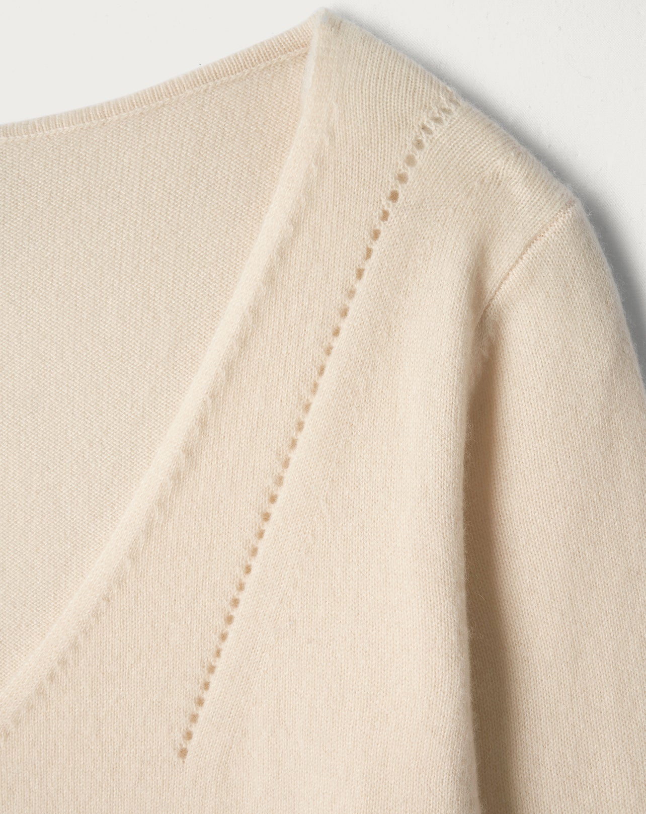 RECO120Pull V Ample Col À Même Lignes Pointelle - Cream