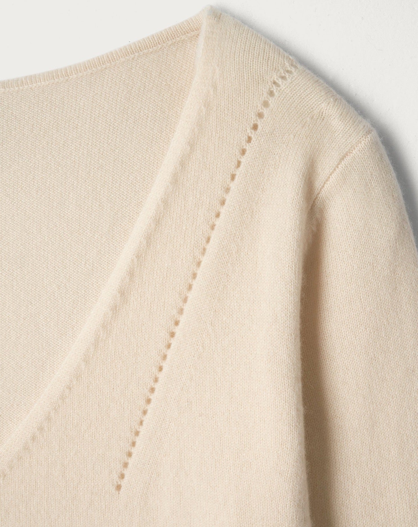 RECO120Pull V Ample Col À Même Lignes Pointelle - Cream