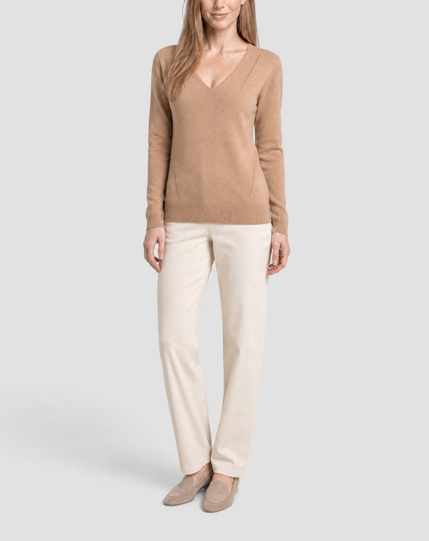 Loose-fitting V-neck jumper with a guipure-stitch collar in cashmere - Pampas