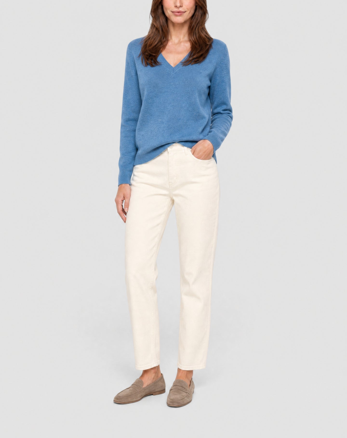Fitted V-neck cashmere jumper - Scottish blue
