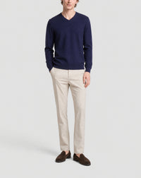 Ultra-fine, textured chequered cotton V-neck jumper - Navy