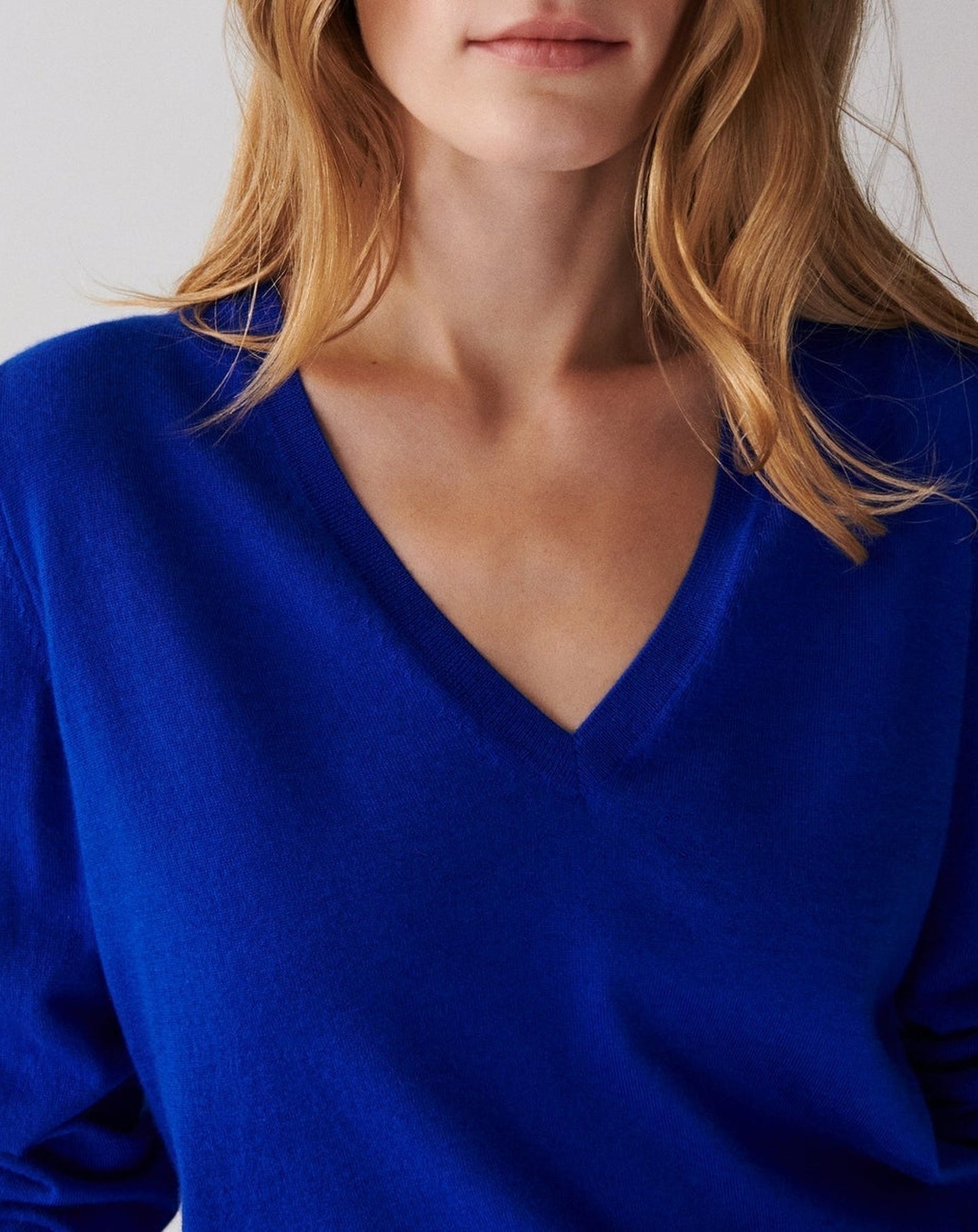 RECO110Pull Col V Ultrafin - Bleu Delphinium
