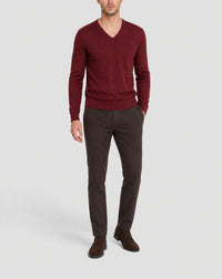 Ultra-fine cashmere V-neck jumper - Cranberry Red