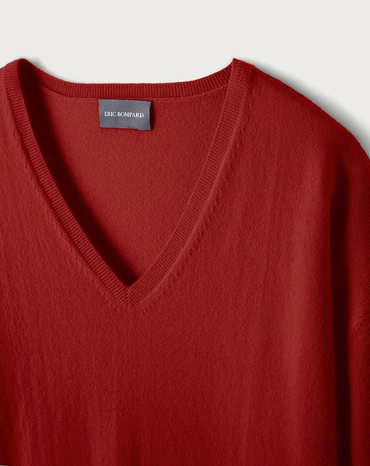 Oversized cashmere V jumper - Guarana Red