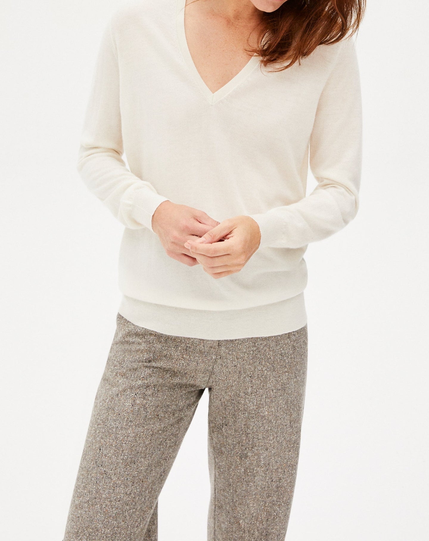 Ultra-fine cashmere oversized V-neck jumper - Natural