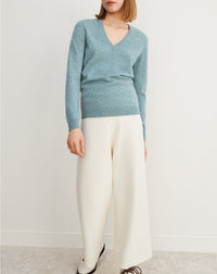 Classic cashmere V jumper - Persian Blue
