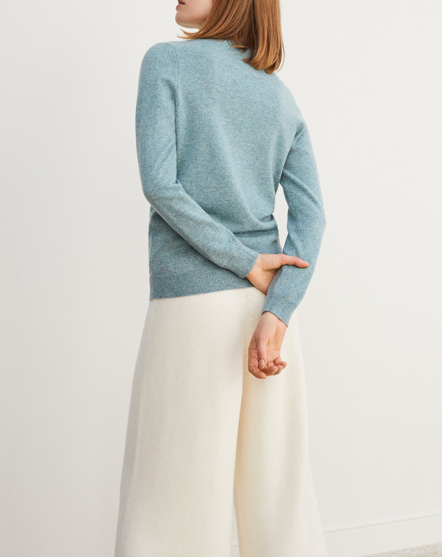 Classic cashmere V jumper - Marlow