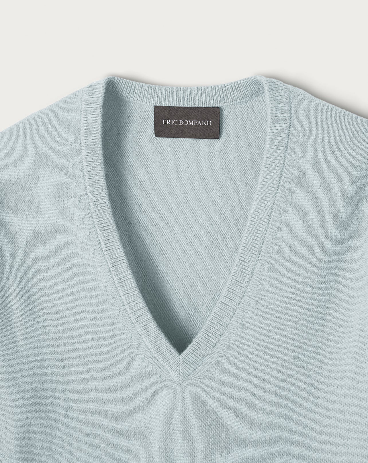 Classic cashmere V jumper - Pierre de Lune